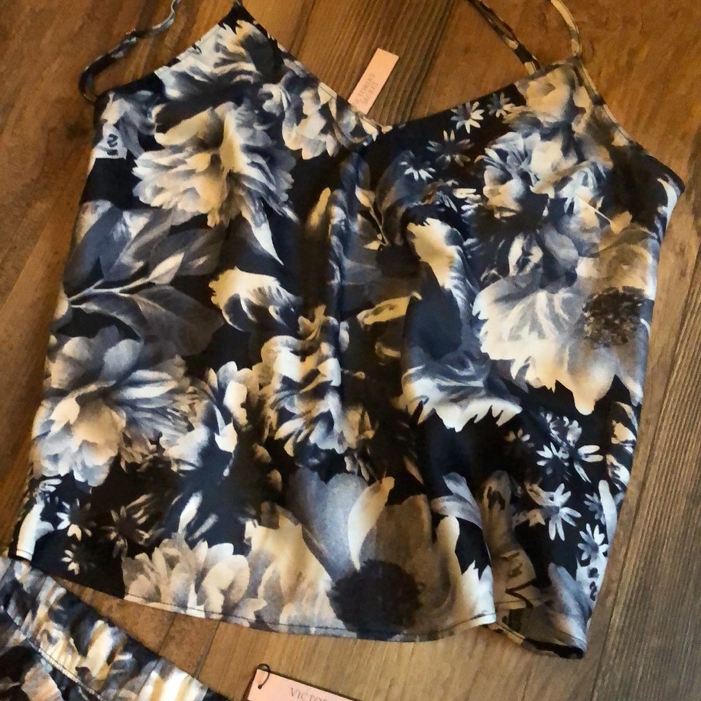 NWT VS satin sleep set - Picture 4 of 6